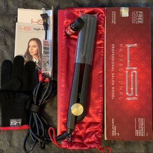 HSI Professional ceramic flat iron